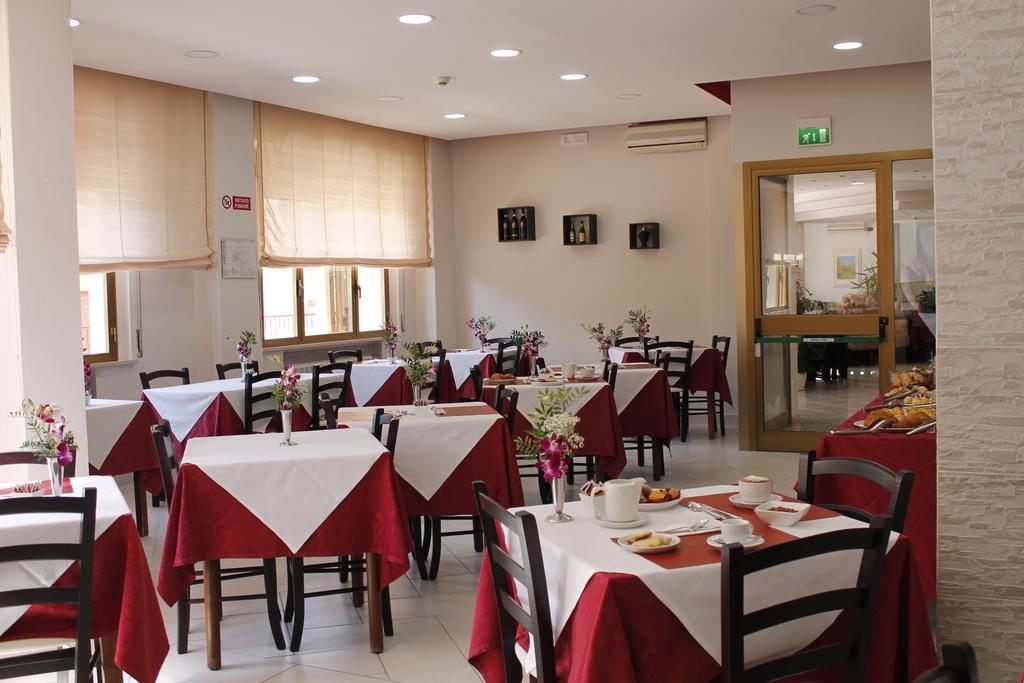 Santa Caterina Hotel & Bike Chianciano Terme Exterior photo