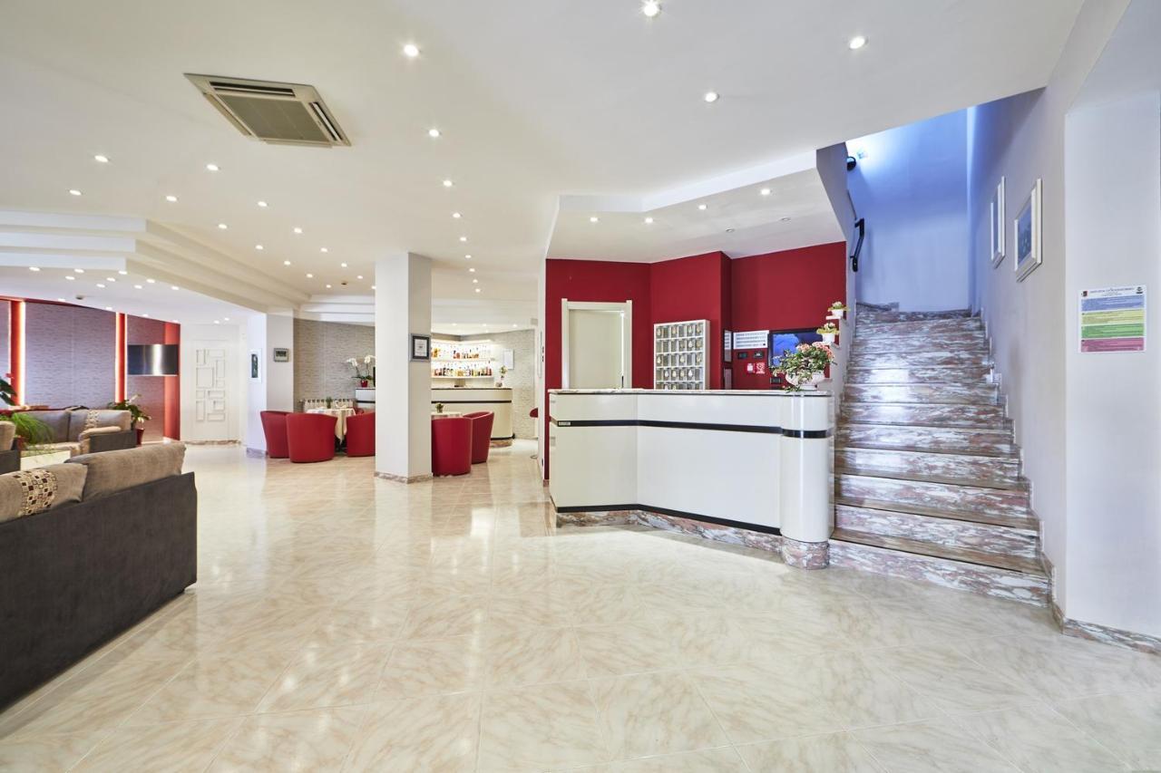 Santa Caterina Hotel & Bike Chianciano Terme Exterior photo