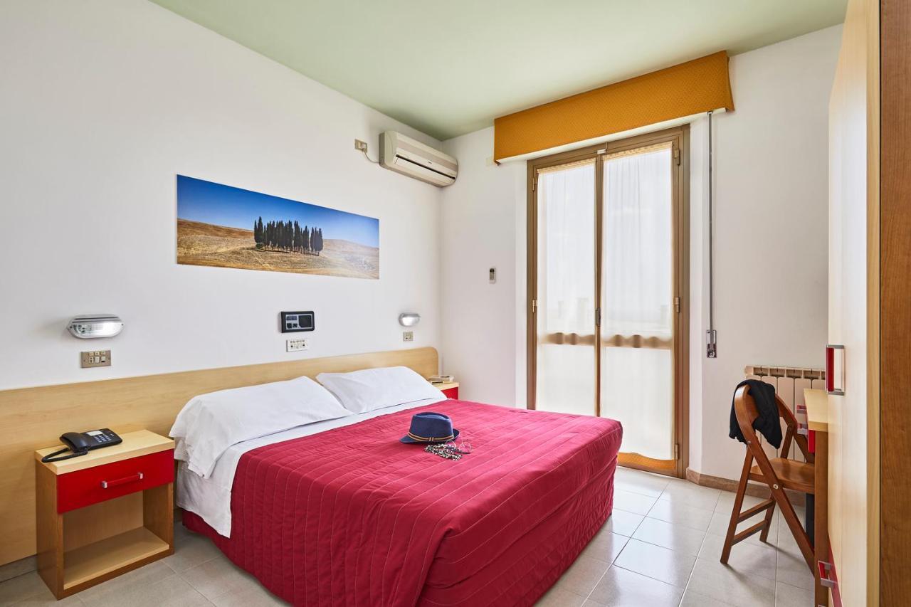 Santa Caterina Hotel & Bike Chianciano Terme Exterior photo