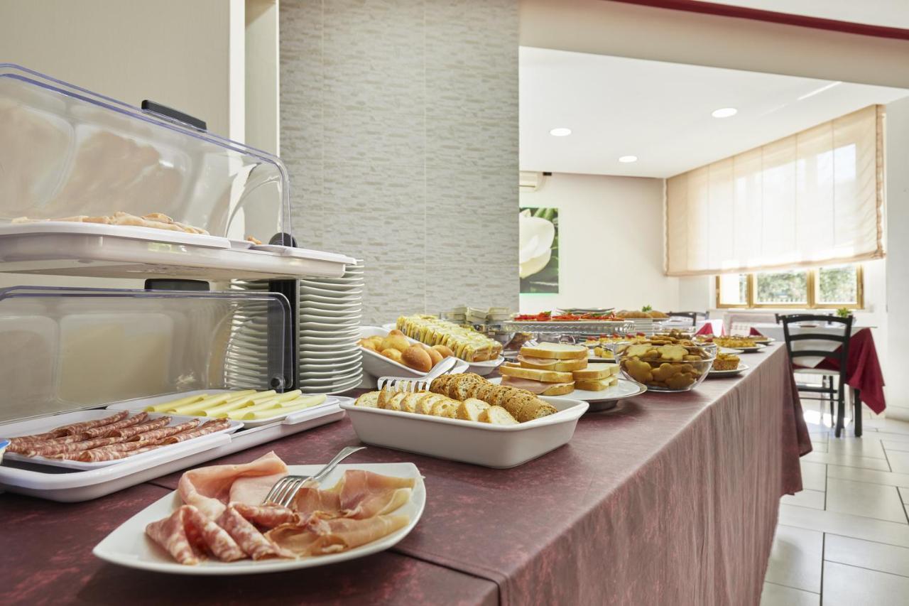 Santa Caterina Hotel & Bike Chianciano Terme Exterior photo